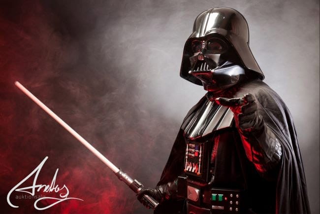 Darth Vaders originale lyssværd sættes til salg